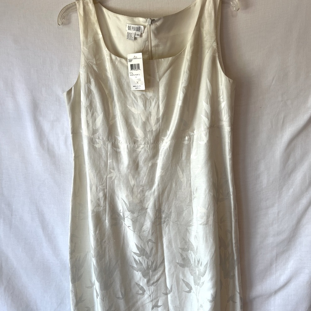 Due Per Due Elegant white dress
